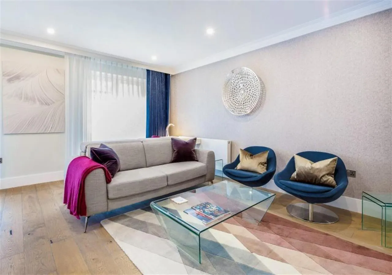 Villa Penthouse Frankfurt Center-Close To Amenities Frankfurt am Main Ferienhaus