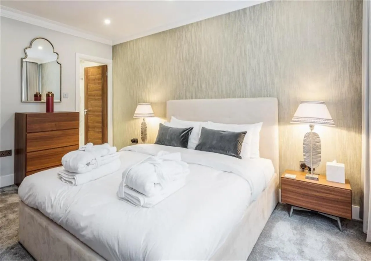 Villa Penthouse Frankfurt Center-Close To Amenities Frankfurt am Main Ferienhaus